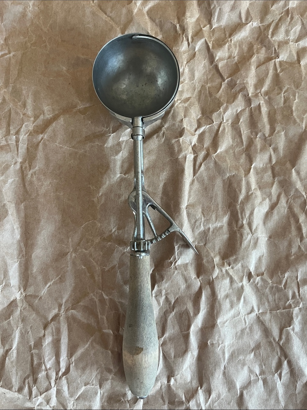 Vintage Gilchrist 31 Metal Ice Cream Scoop with Wooden Handle - Silver
